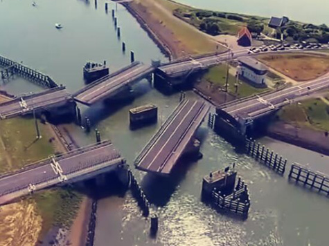 一眼以為是橋從中間斷開(kāi)，再看一眼原來(lái)是設(shè)計(jì)師用心良苦